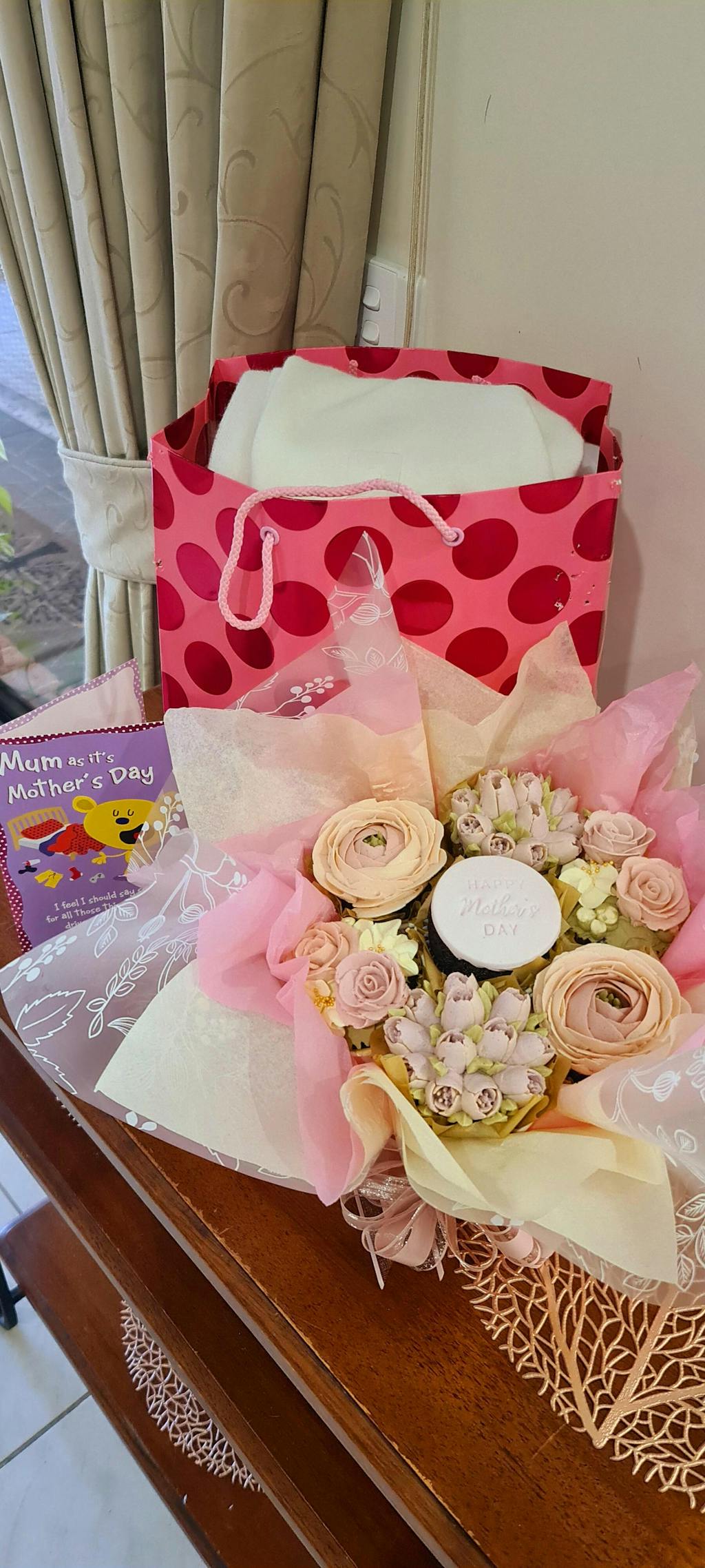 Customer photo for an Amour Desserts review