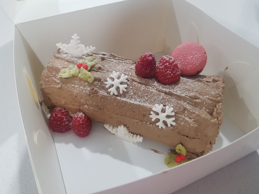 Customer photo for an Amour Desserts review